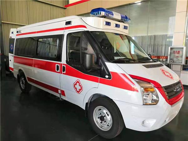金秀福特V362救护车